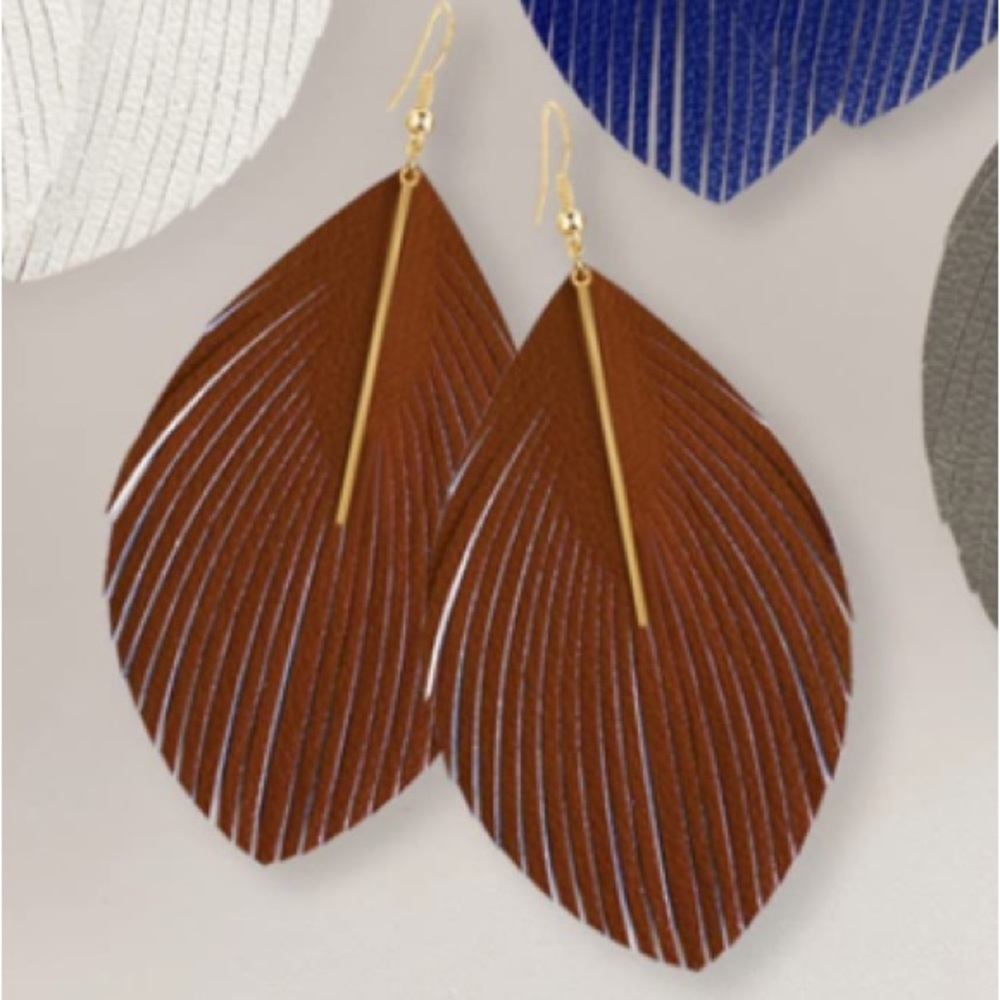 ✨NWT Large Fringe Leather Earrings ✨Hand Crafted ✨Artisan!✨